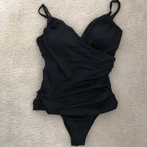 Like NEW!! Black one piece swim suit h&m